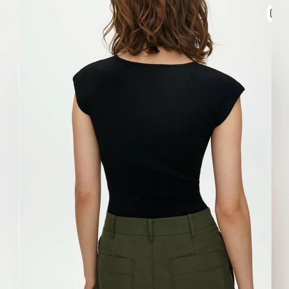 Aritzia Wilfred Yacine Cut-Out Knit Black Top XXS - Picture 3 of 11